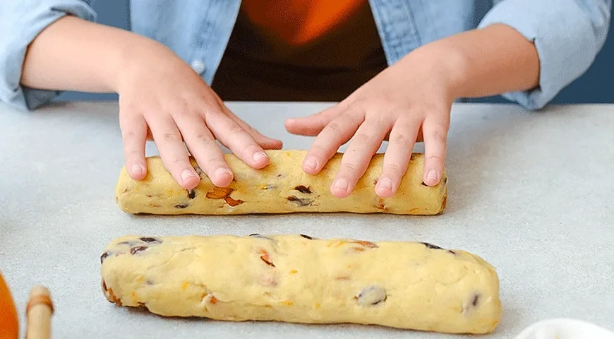 Апельсиновые бискотти с миндалем и клюквой: шаг 5