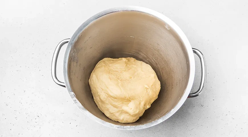 Берлинеры – классические пончики с джемом: шаг 5