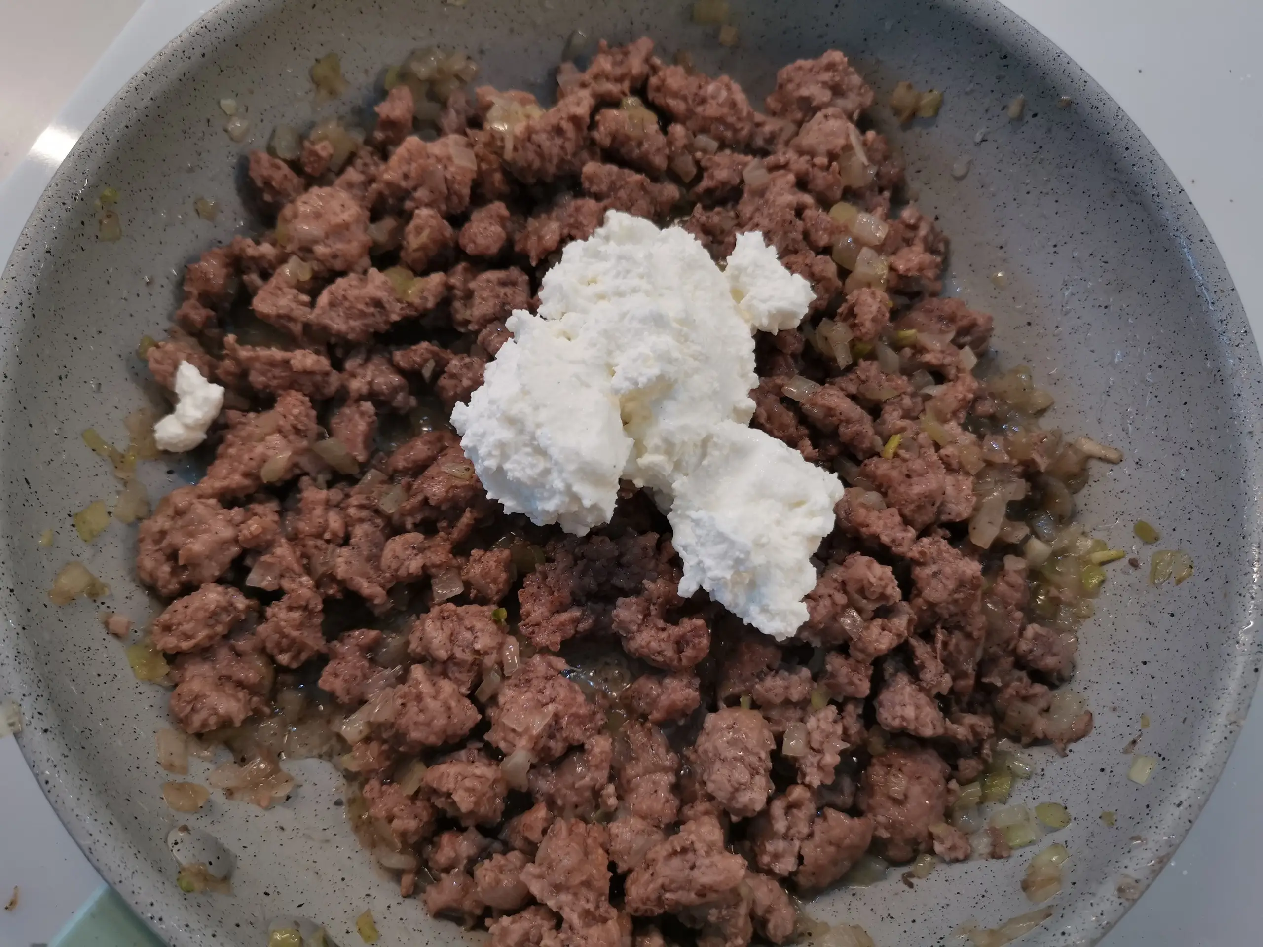 Шаг 5: Блинчики с фаршем