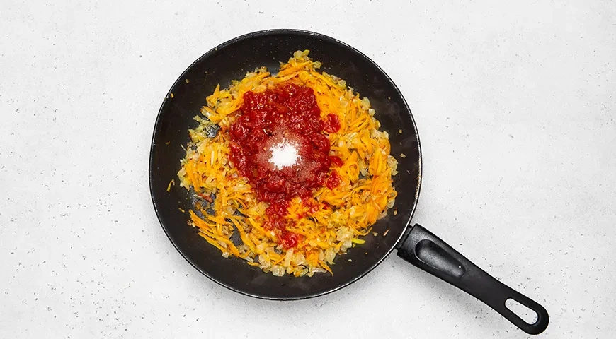 Борщ с килькой: шаг 5