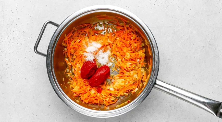 Борщ с тушенкой: шаг 5