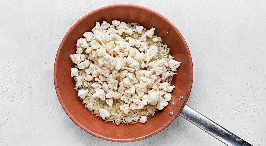 Цветная капуста с яйцом и сыром на сковороде: шаг 5