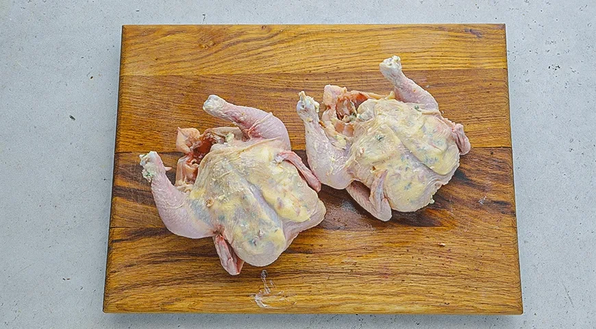 Цыплята-корнишоны с грибным гратеном в духовке: шаг 5