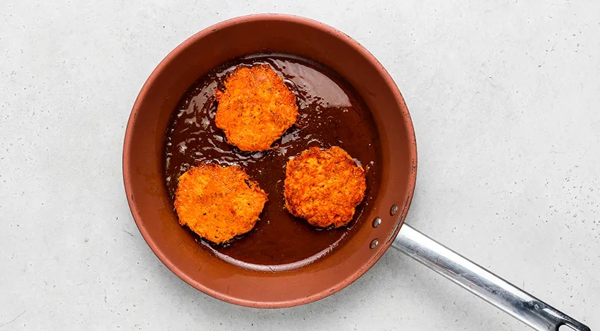 Драники из моркови: шаг 5