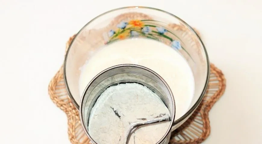 Дрожжевые блины с пикантной начинкой: шаг 5