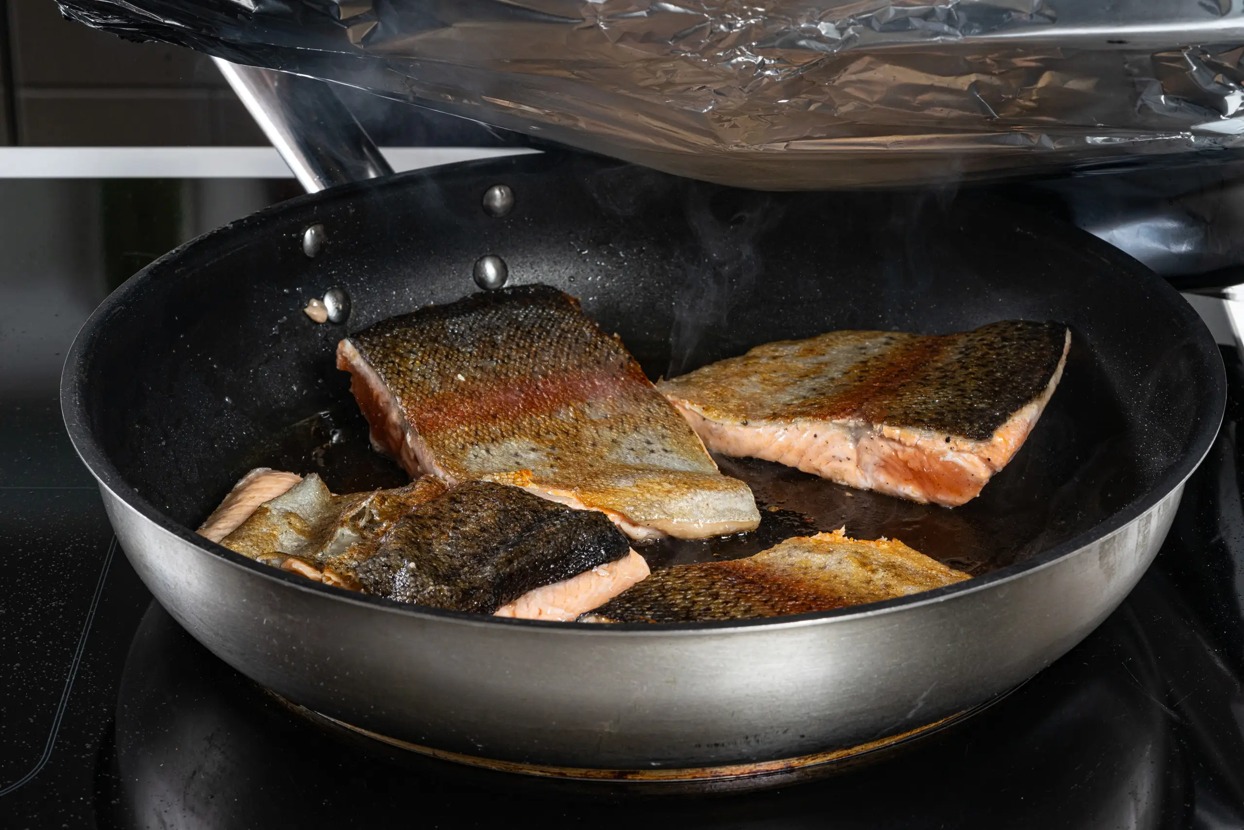 Шаг 5: Форель в сливочном соусе