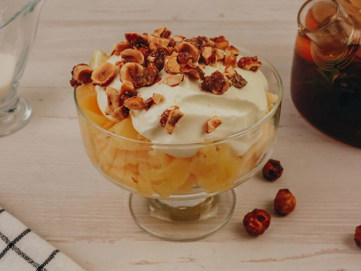 Шаг 5: Фруктовый салат под сливочным кремом