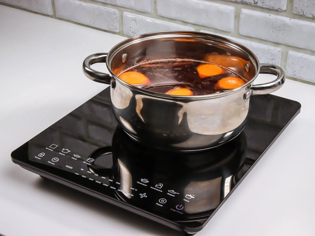 Шаг 5: Глинтвейн на красном вине с апельсином и пряностями