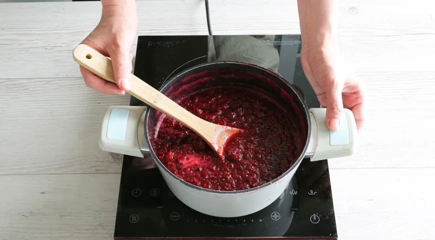 Густое малиновое варенье: шаг 5