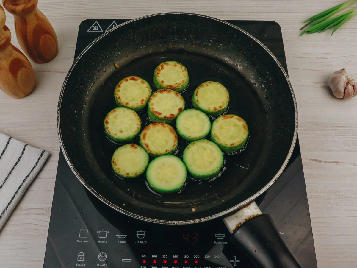 Шаг 5: Кабачок с глазуньей
