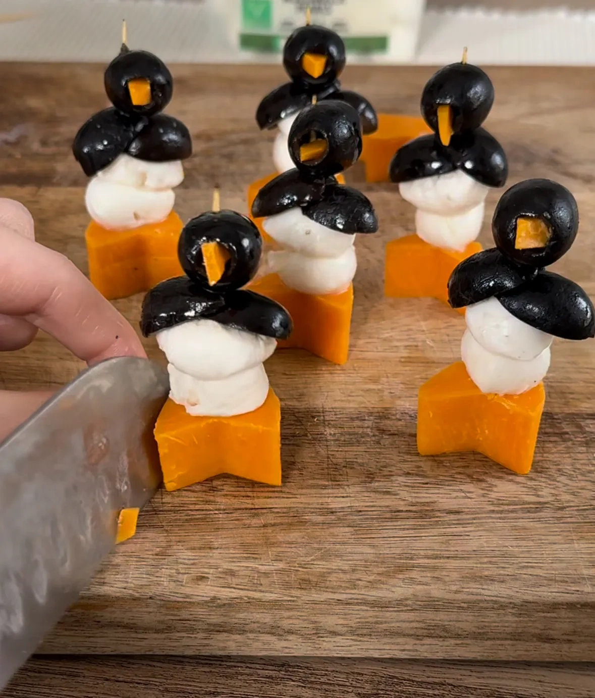 Канапе «Пингвины»: шаг 5