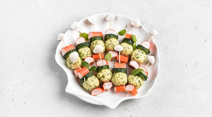 Канапе с крабовыми палочками: шаг 5