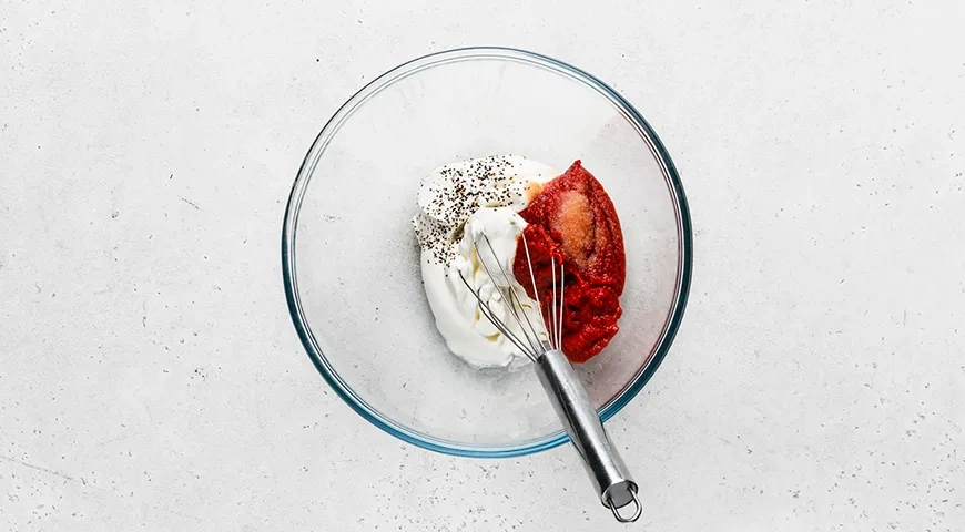 Капуста в нежной томатно-сметанной заливке по-домашнему: шаг 5