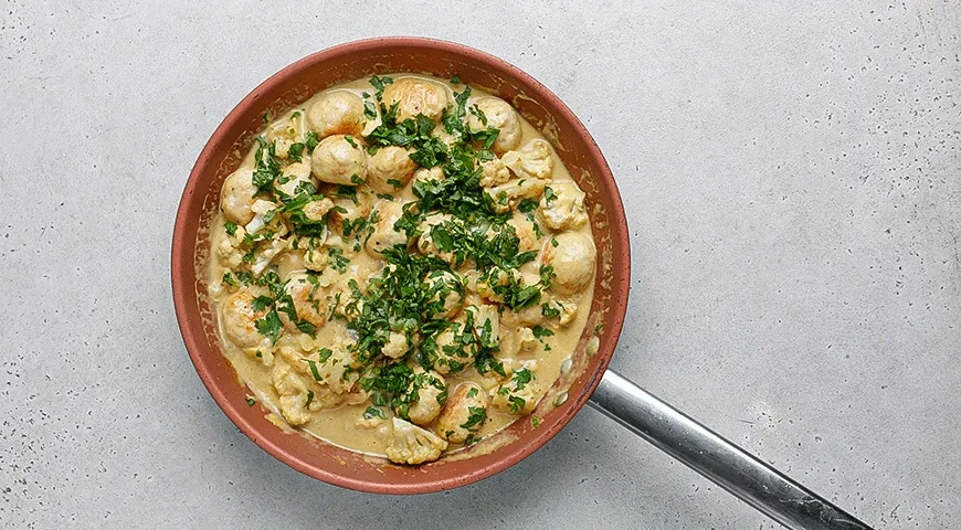 Цветная капуста с фрикадельками и карри: шаг 5