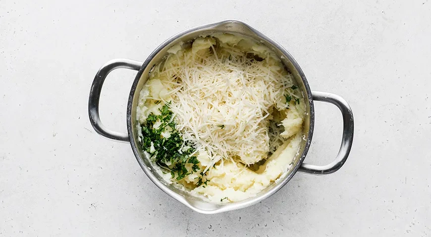 Картофельная запеканка с сосисками и сыром: шаг 5