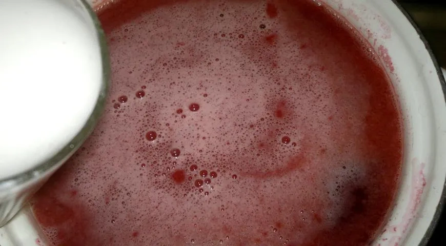 Кизиловый кисель: шаг 5