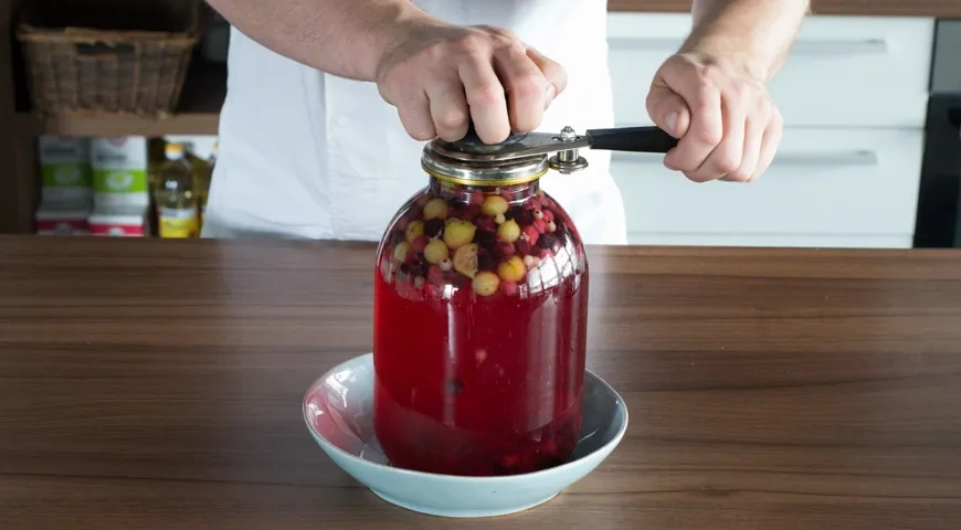 Компот из крыжовника и смородины: шаг 5