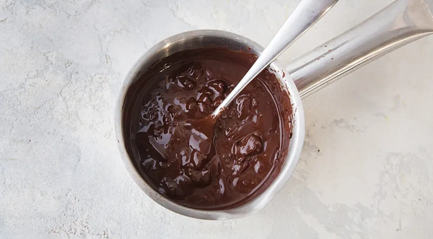 Конфеты из сухофруктов и орехов в шоколаде: шаг 5