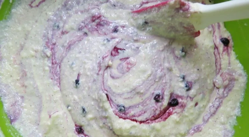 Королевская ватрушка с черникой и миндальным штрейзелем: шаг 5