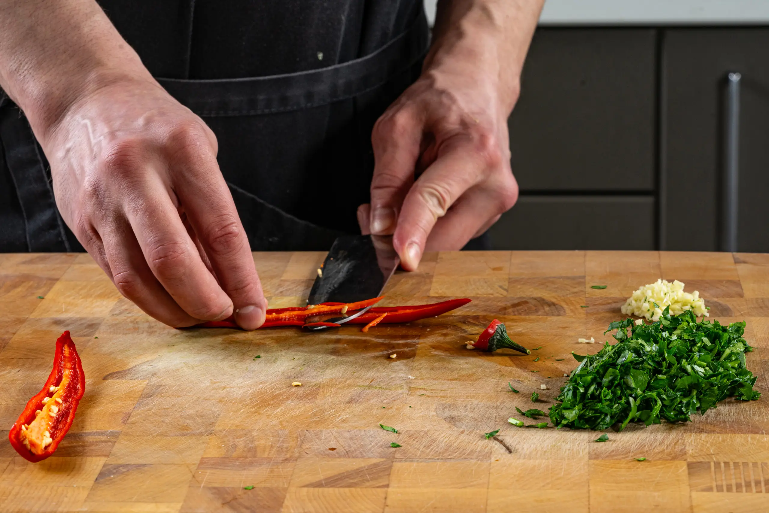 Шаг 5: Котлеты из капусты с острым соусом