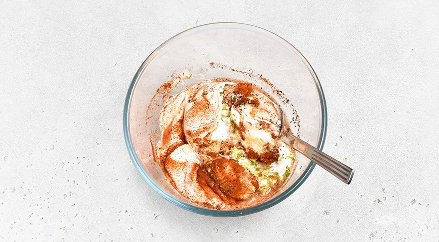 Крабовый салат с креветками: шаг 5