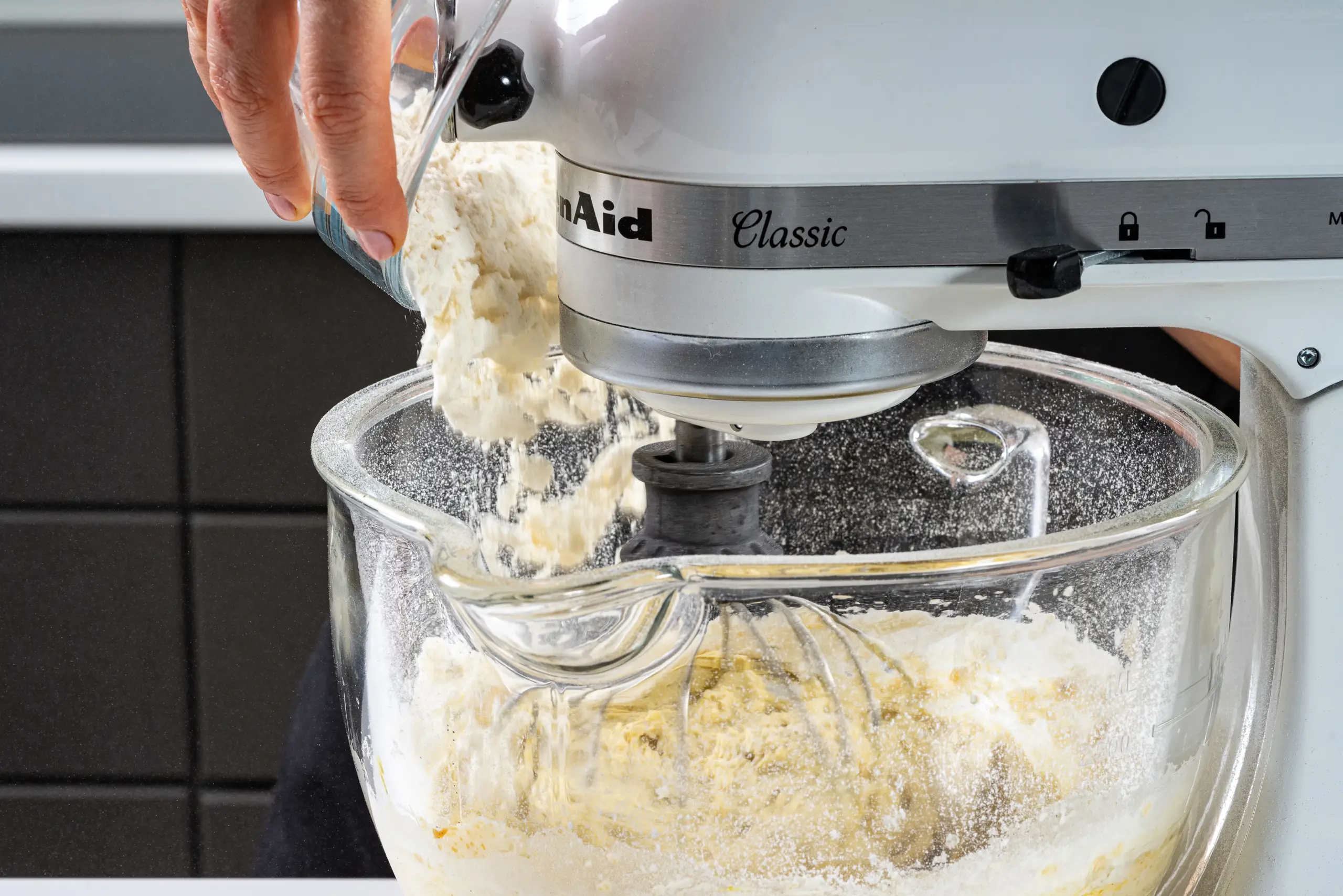 Шаг 5: Крамбл куки с фисташкой и малиной