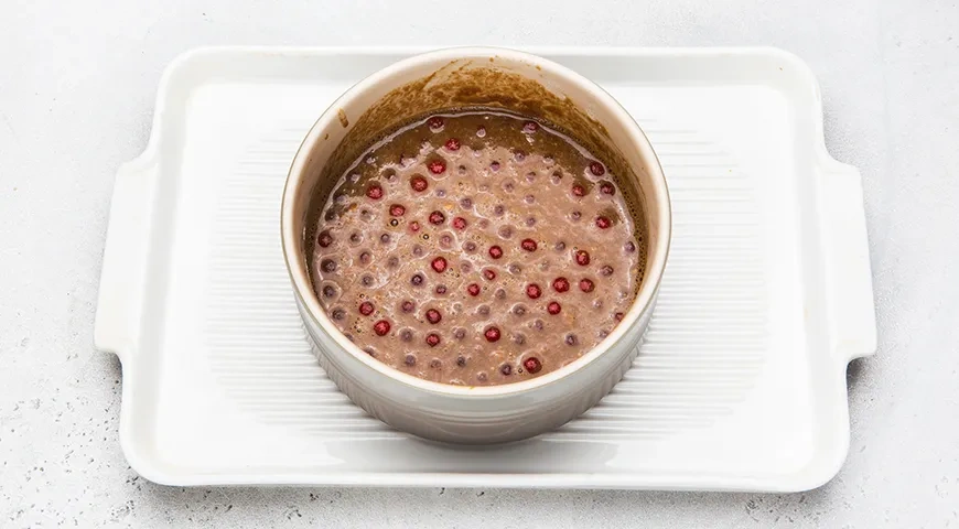 Кулага - старинный русский десерт из ягод и ржаной муки: шаг 5