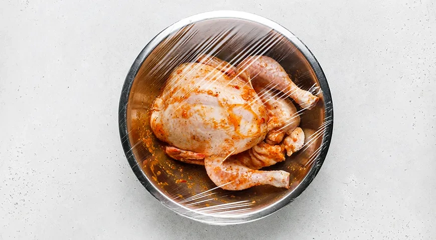 Курица в духовке целиком с хрустящей корочкой: шаг 5