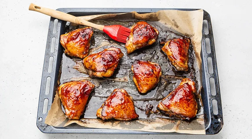 Куриные бедрышки в соевом соусе в духовке: шаг 5