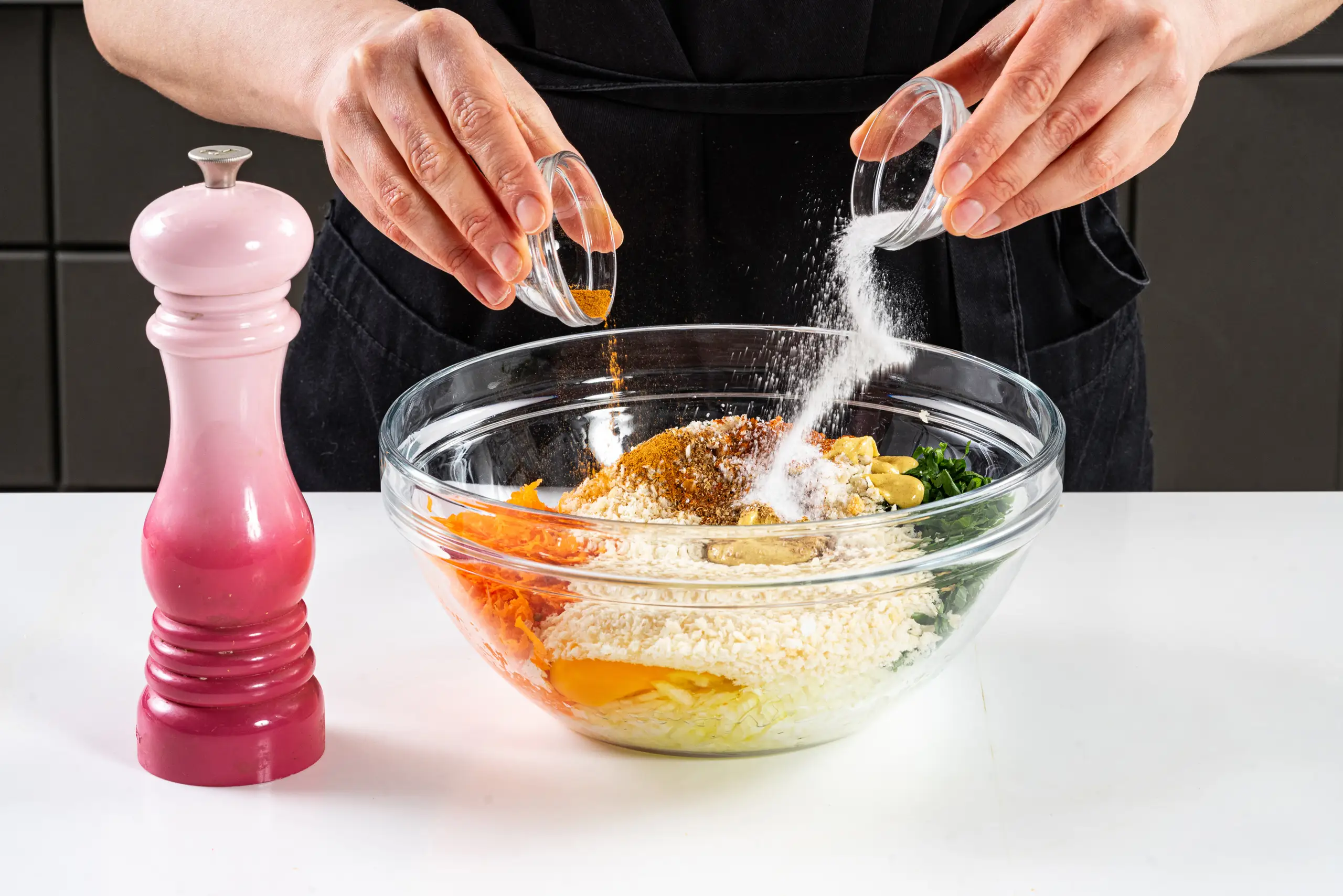 Шаг 5: Куриные котлеты в духовке с перечным соусом