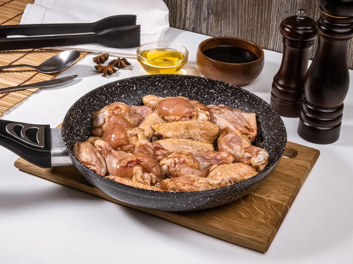 Шаг 5: Куриные крылышки в соево-медовом соусе