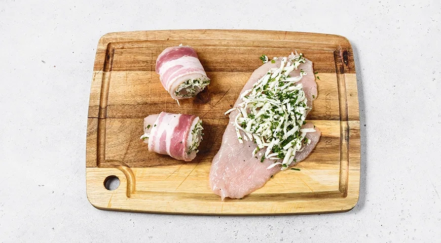 Куриные рулетики с моцареллой в беконе: шаг 5