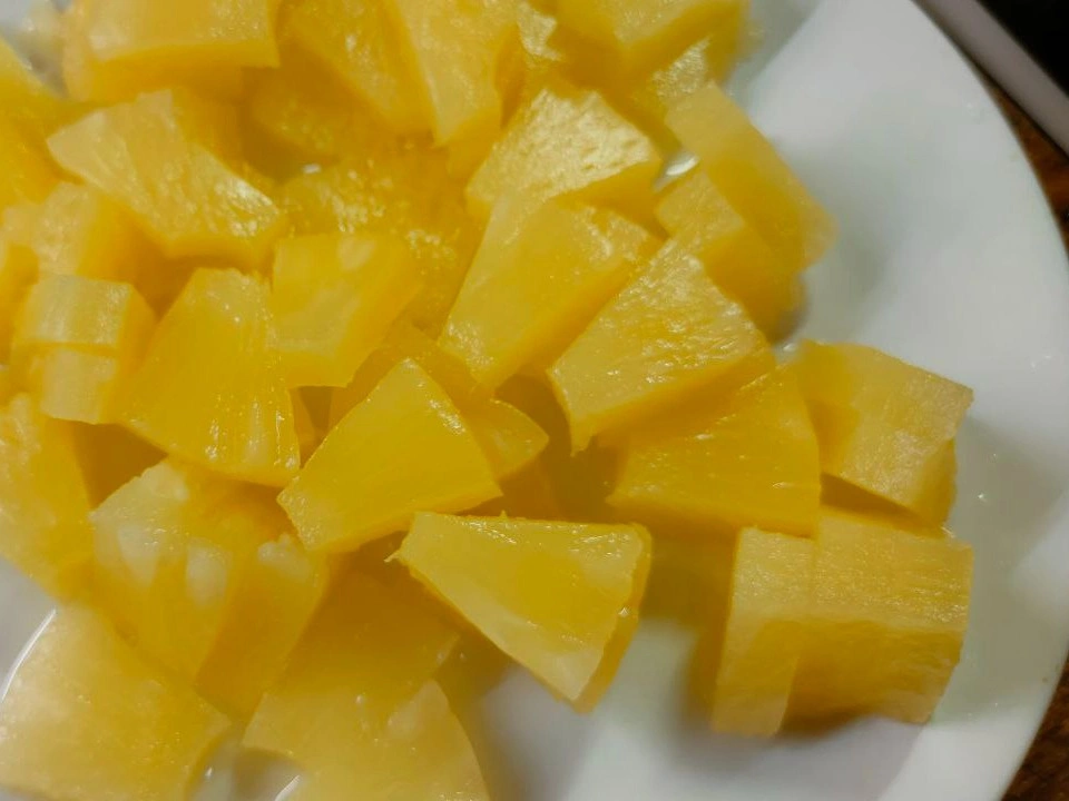 Шаг 5: Курица с помидорами и ананасами в духовке