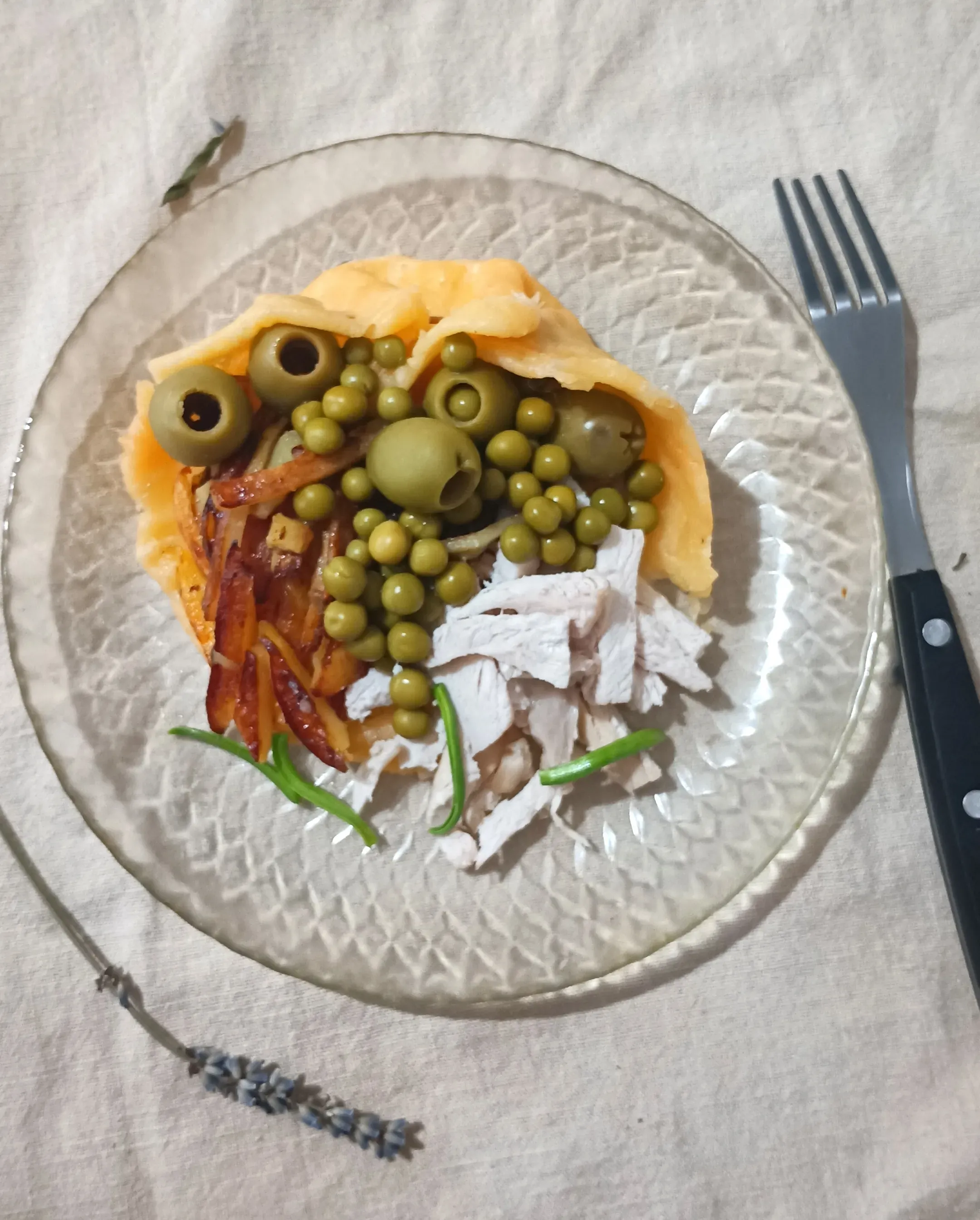 Салат в сырной корзинке: шаг 5