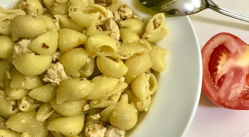 Макароны по-флотски с фаршем из индейки: шаг 5