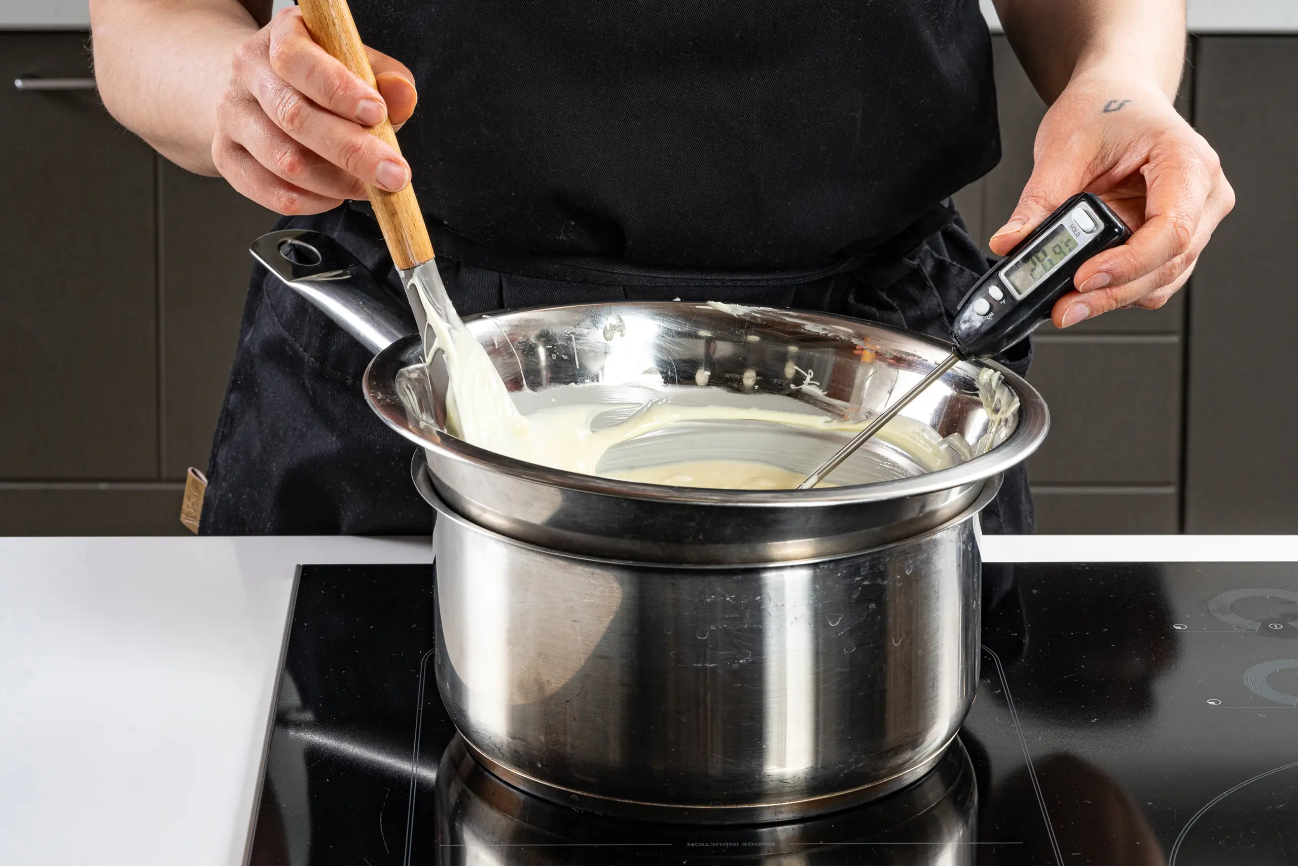 Шаг 5: Маленькие шоколадные яйца с соленой карамелью