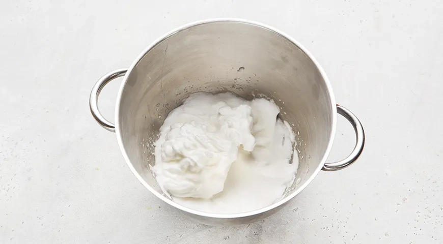 Манник на кефире с яблоками по-домашнему: шаг 5