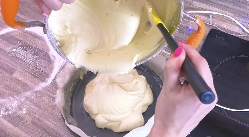 Масляный кекс со сметанной начинкой: шаг 5