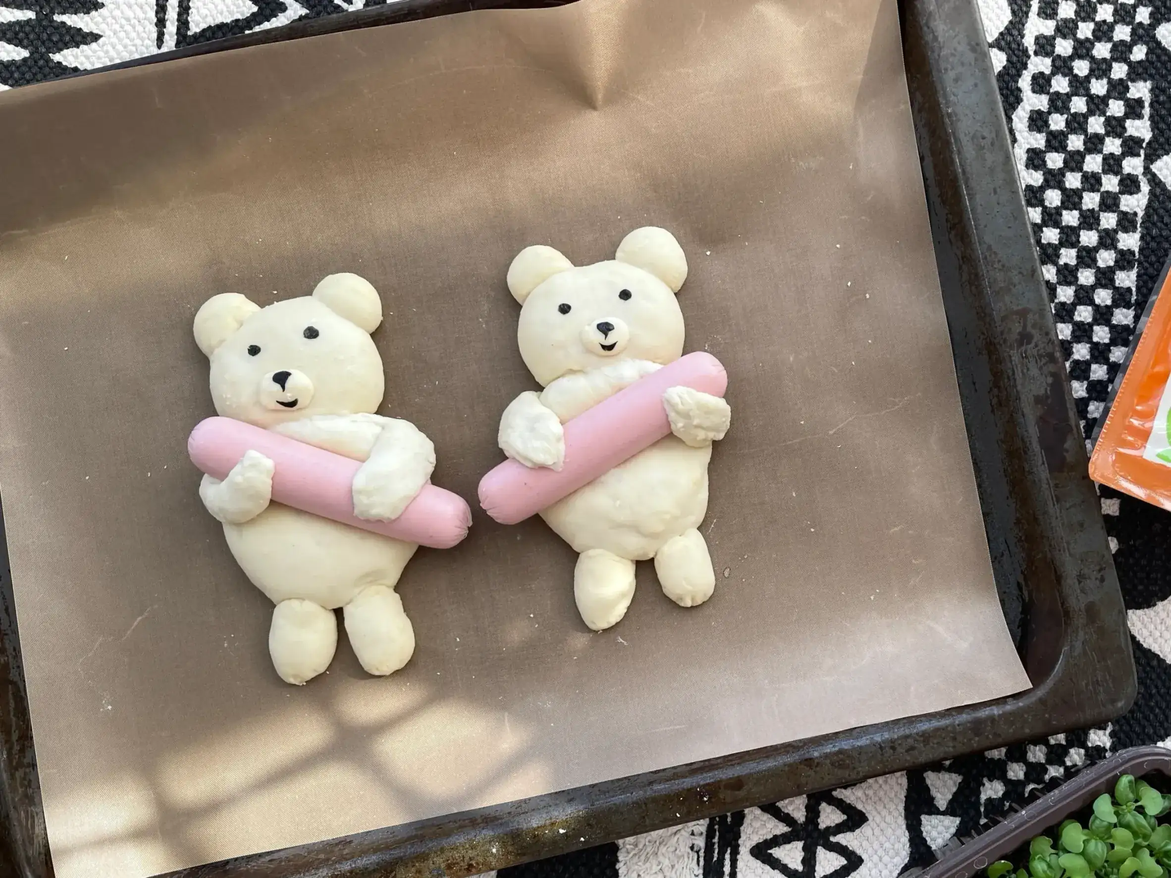 Мишки с сосисками: шаг 5