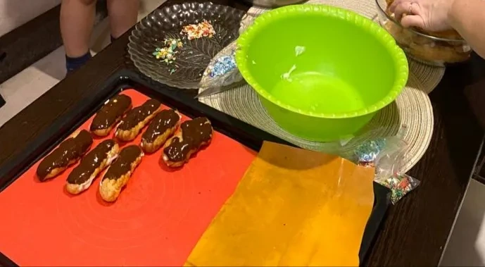 Новогодние эклеры: шаг 5