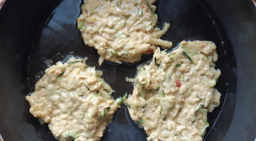 Оладьи из кабачков и яблок: шаг 5