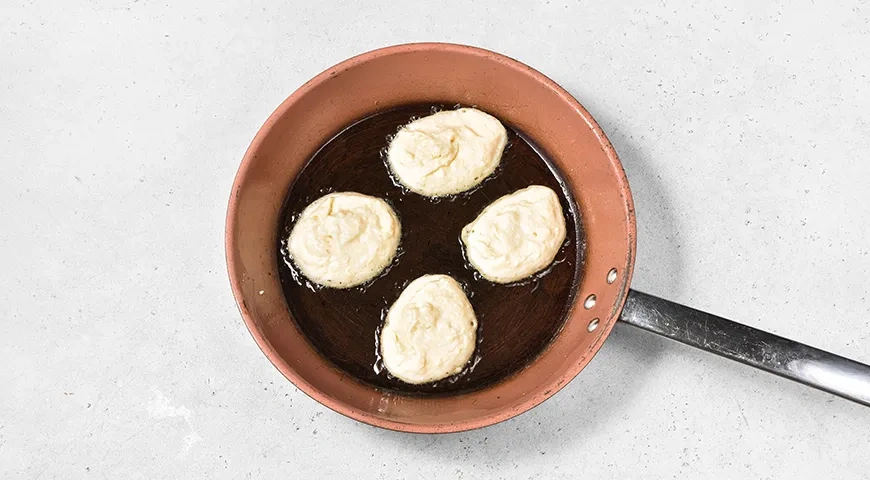 Оладьи из творога: шаг 5