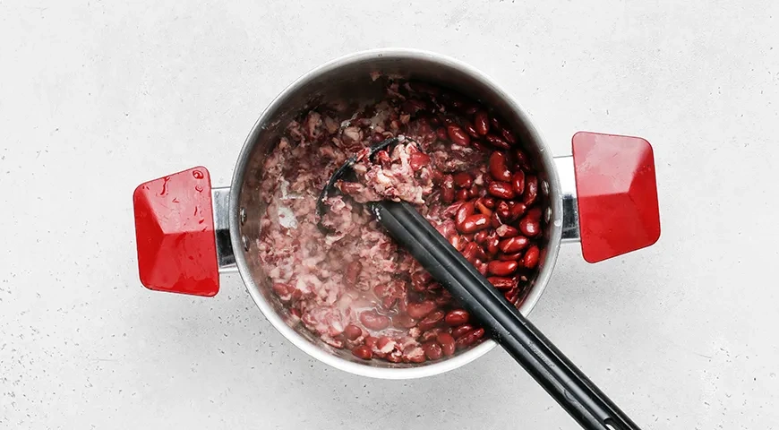 Осетинский пирог с фасолью (Кадурджин): шаг 5