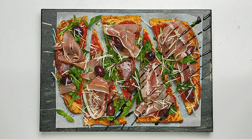 Пицца из цветной капусты в духовке: шаг 5