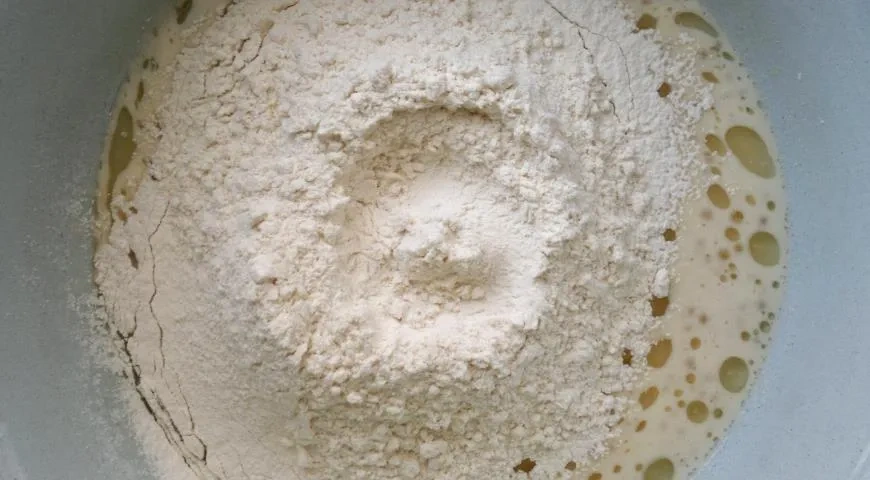 Пирог с курицей и грибами: шаг 5