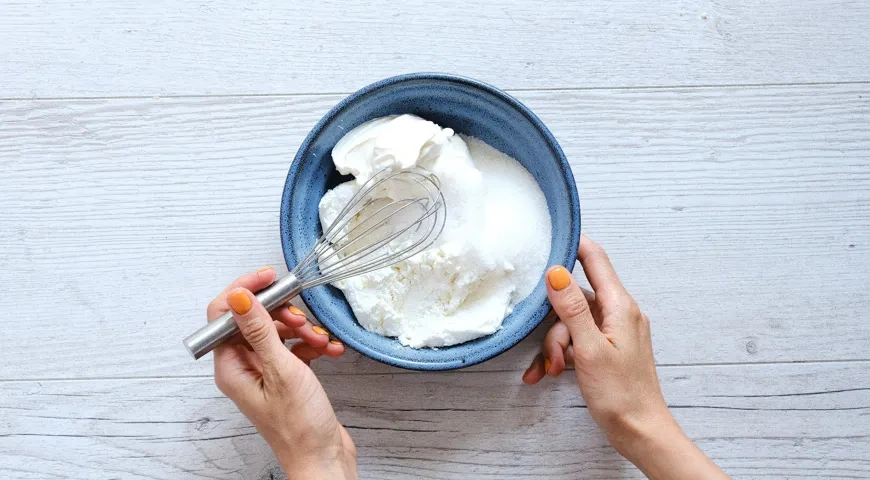 Пирог с творогом и смородиной: шаг 5