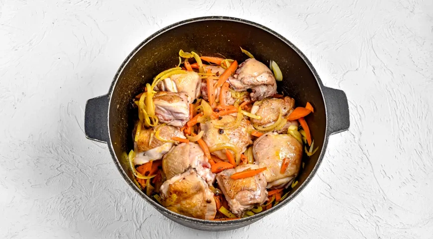 Плов с курицей в духовке: шаг 5