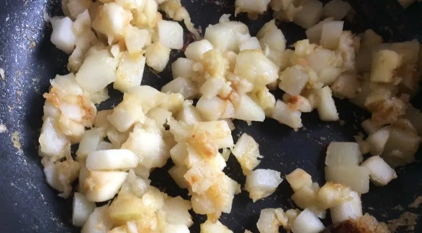 Постные Спасские пирожки с яблоками и грушами: шаг 5