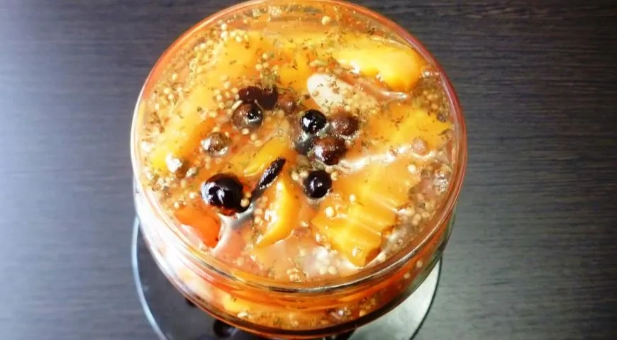 Пряный салат из моркови с розовым перцем: шаг 5