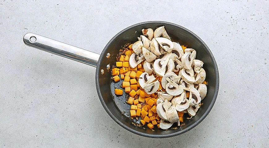 Пшенная каша с тыквой и грибами: шаг 5